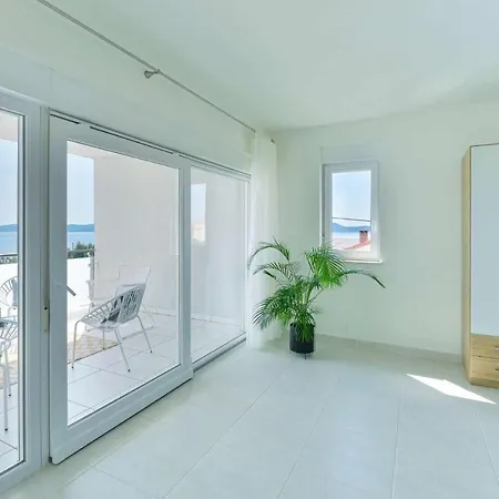 빌라 Beachfront Villa Klaudija Sukošan