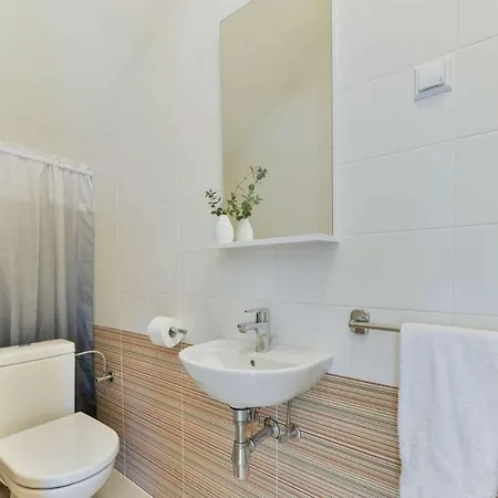Beachfront Villa Klaudija * Sukošan
