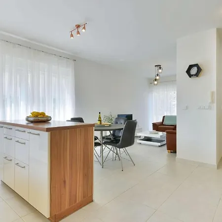 Beachfront Villa Klaudija Sukošan